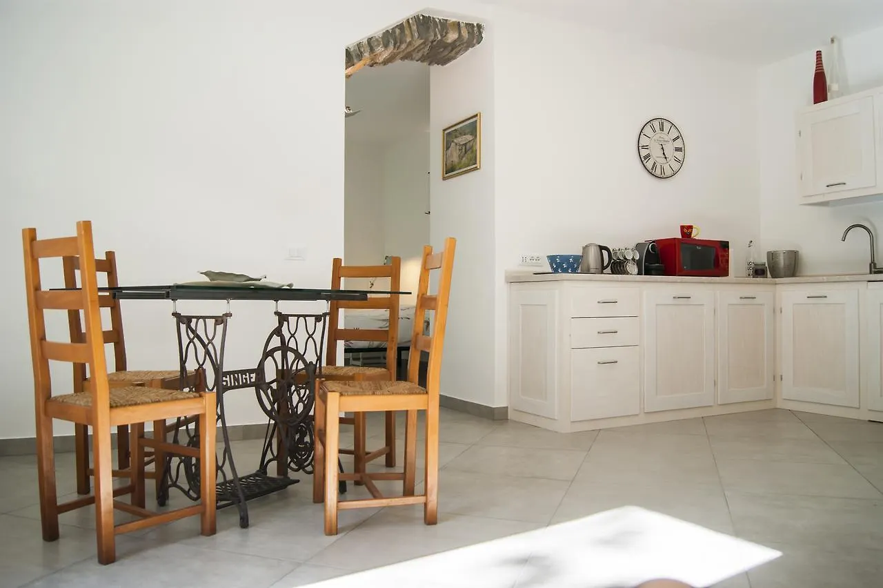 Secret Gardens Bed & Breakfast Borgomaro